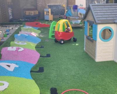outdoor-area-at-monkey-puzzle-battersea